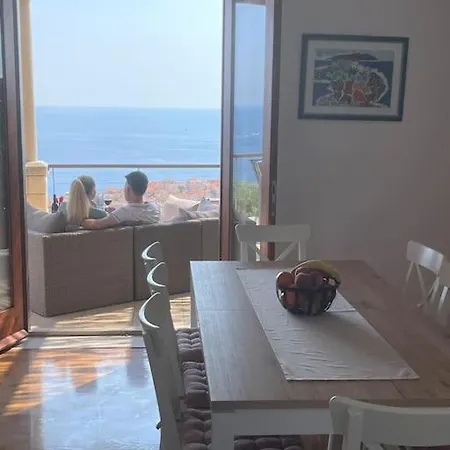 بيت للعطل Dalmatins Milliondollar Sea View *